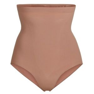 SCULPTING HIGH WAIST BRIEF